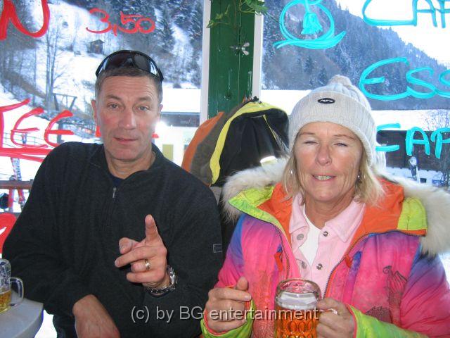 IMG_3642.jpg - in Tom's Skibar
